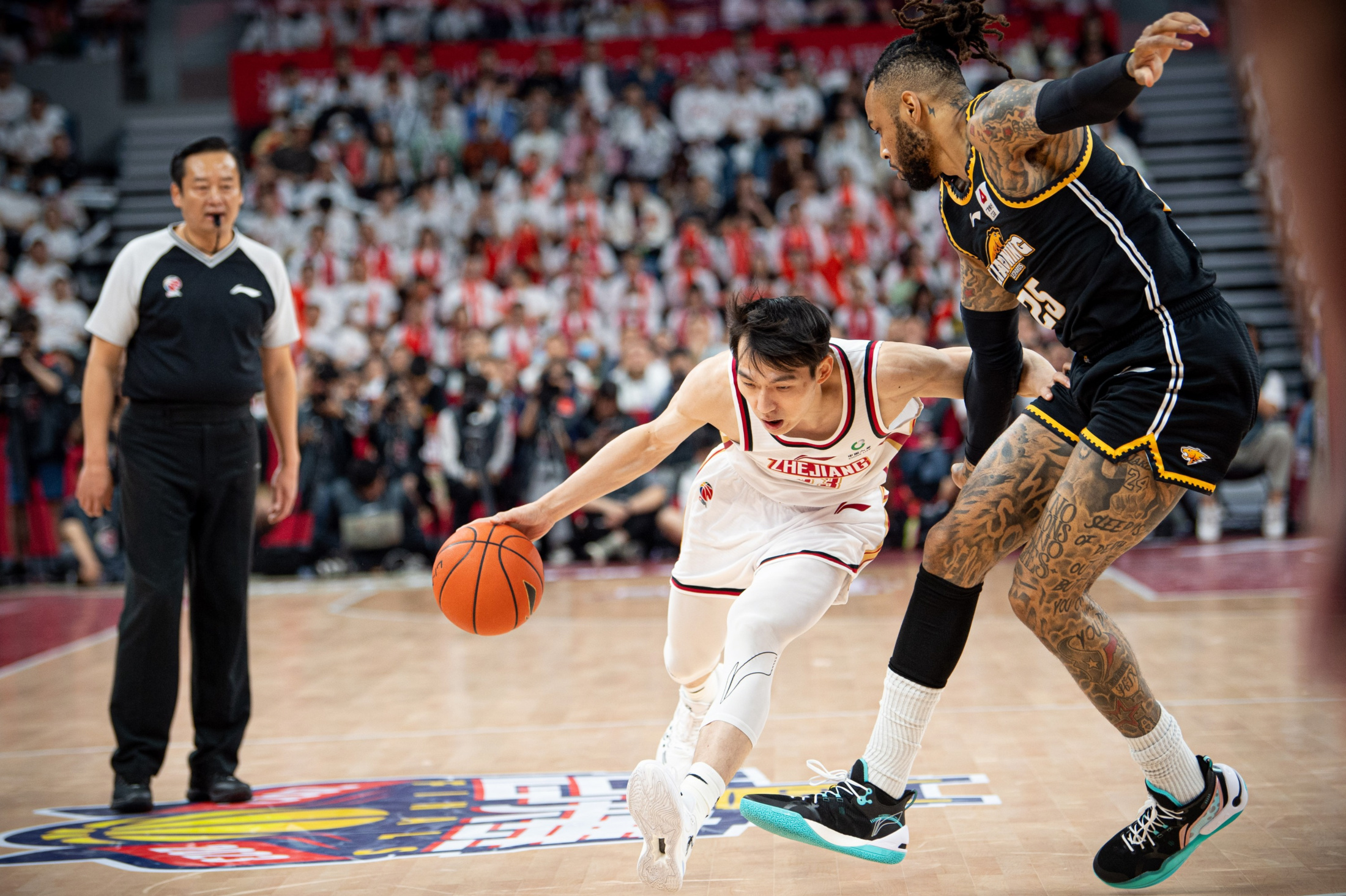 技术风暴！球队备战冠军争夺战