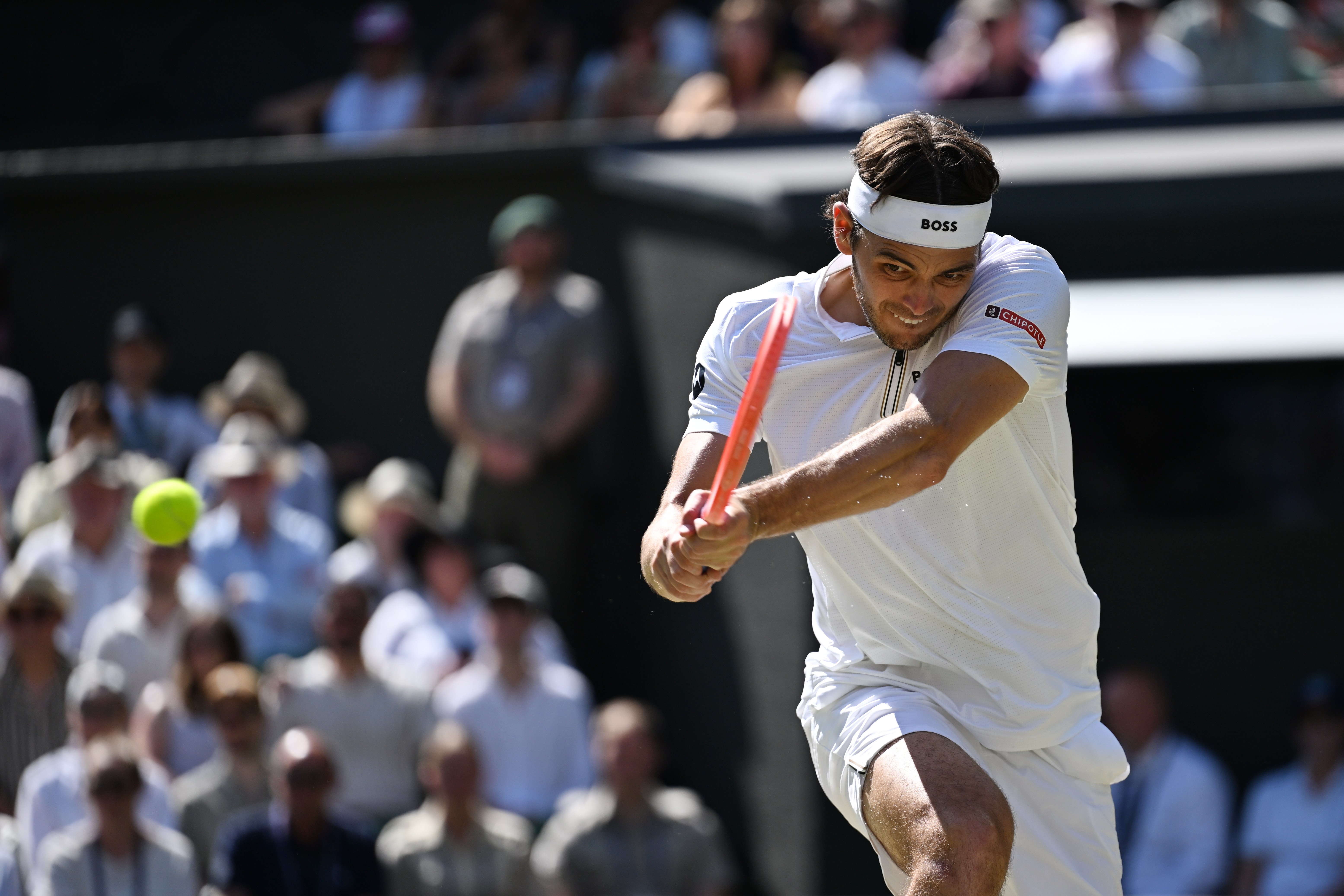 英国网球队鏖战世界网球队，阿尔卡拉斯爆发神勇