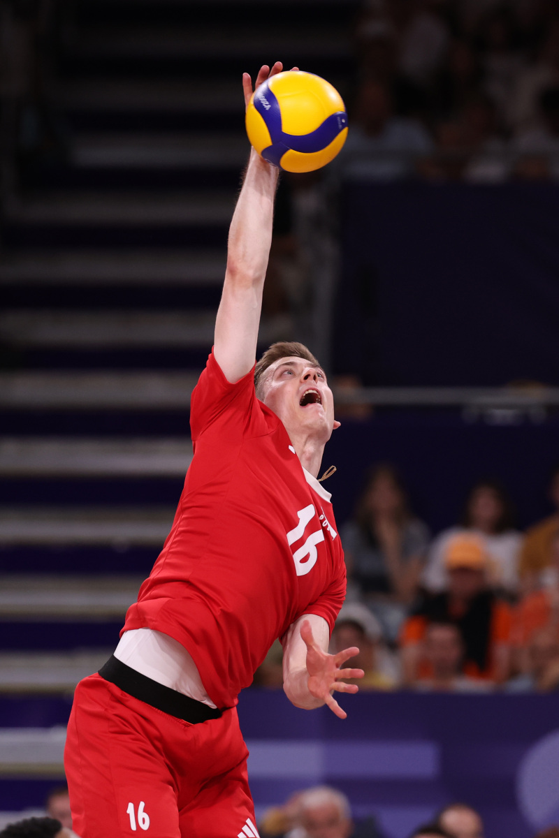 波兰完胜土耳其，伊布带队取胜