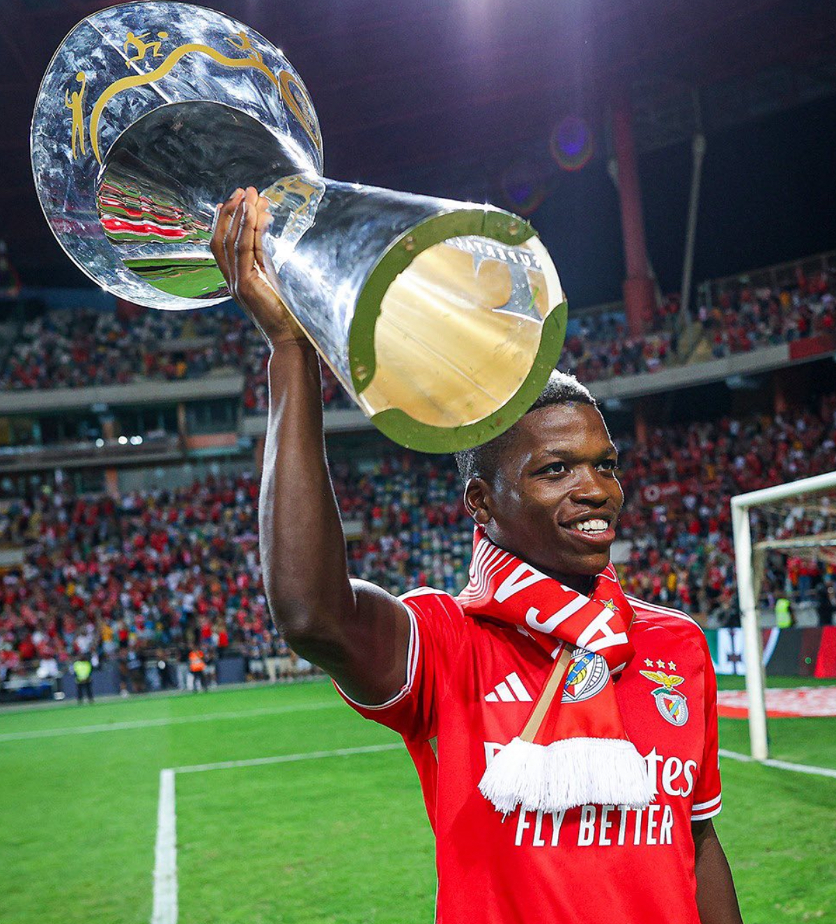 葡萄牙险胜美国，伊布统治全场