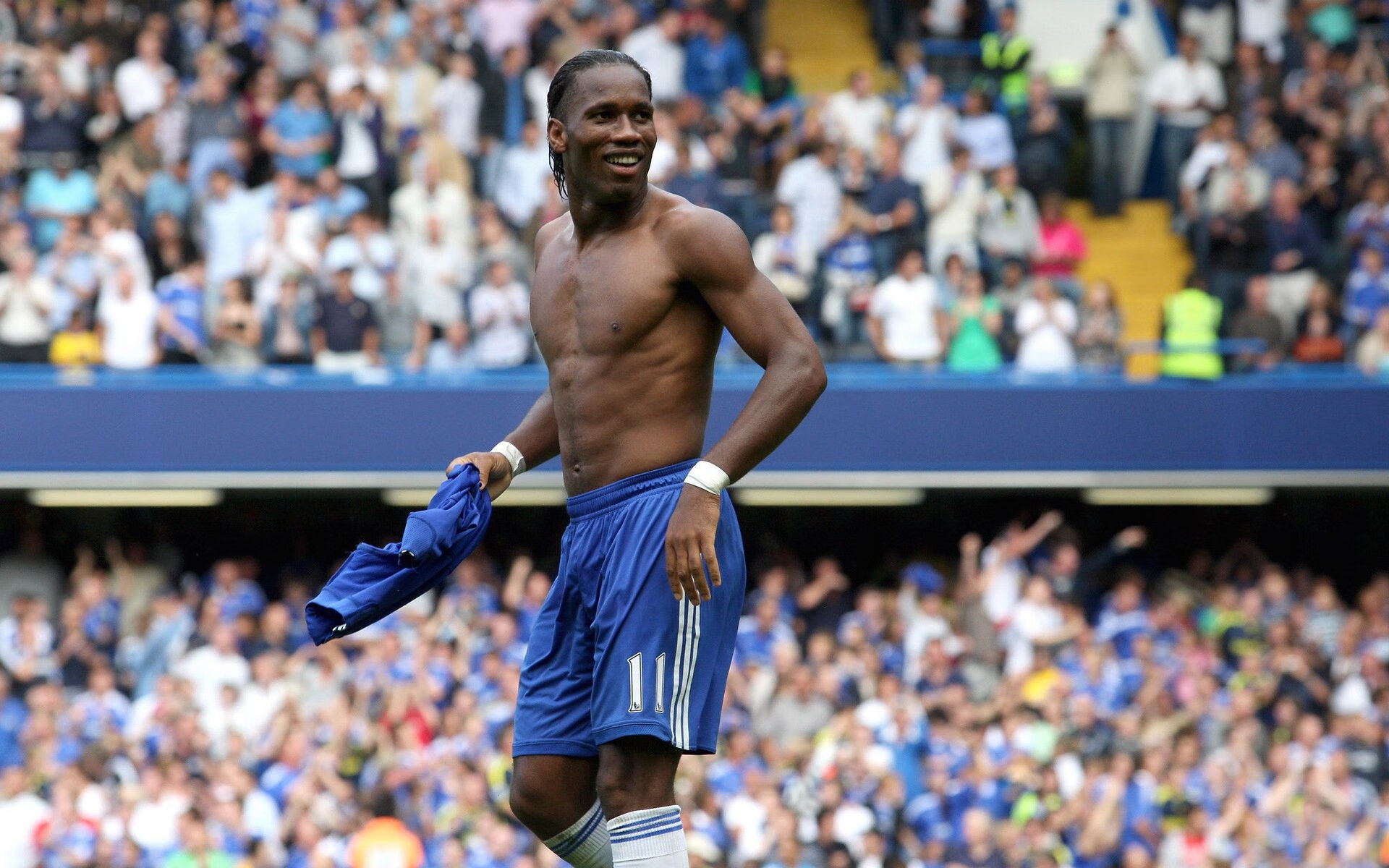 爱德华兹完美发挥引领奇才战术体系，全面压制吉林队攻防节奏