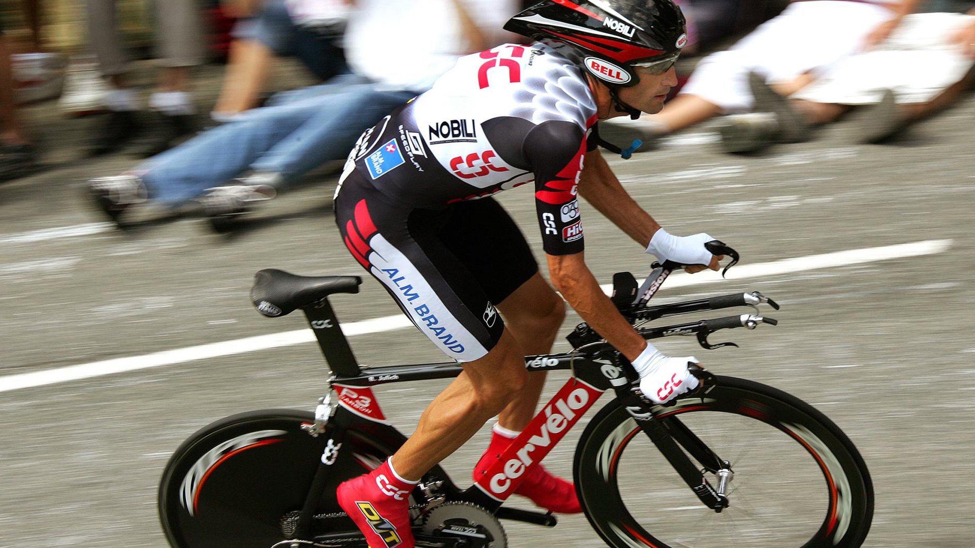 浓眉哥末节狂飙导演逆转，山东队掀翻爵士诠释篮球奇迹