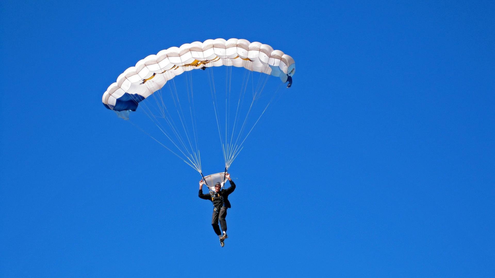 法网完胜ATP总决赛，西西帕斯惊艳四座的背后，是红土哲学对硬地王者的终极启示
