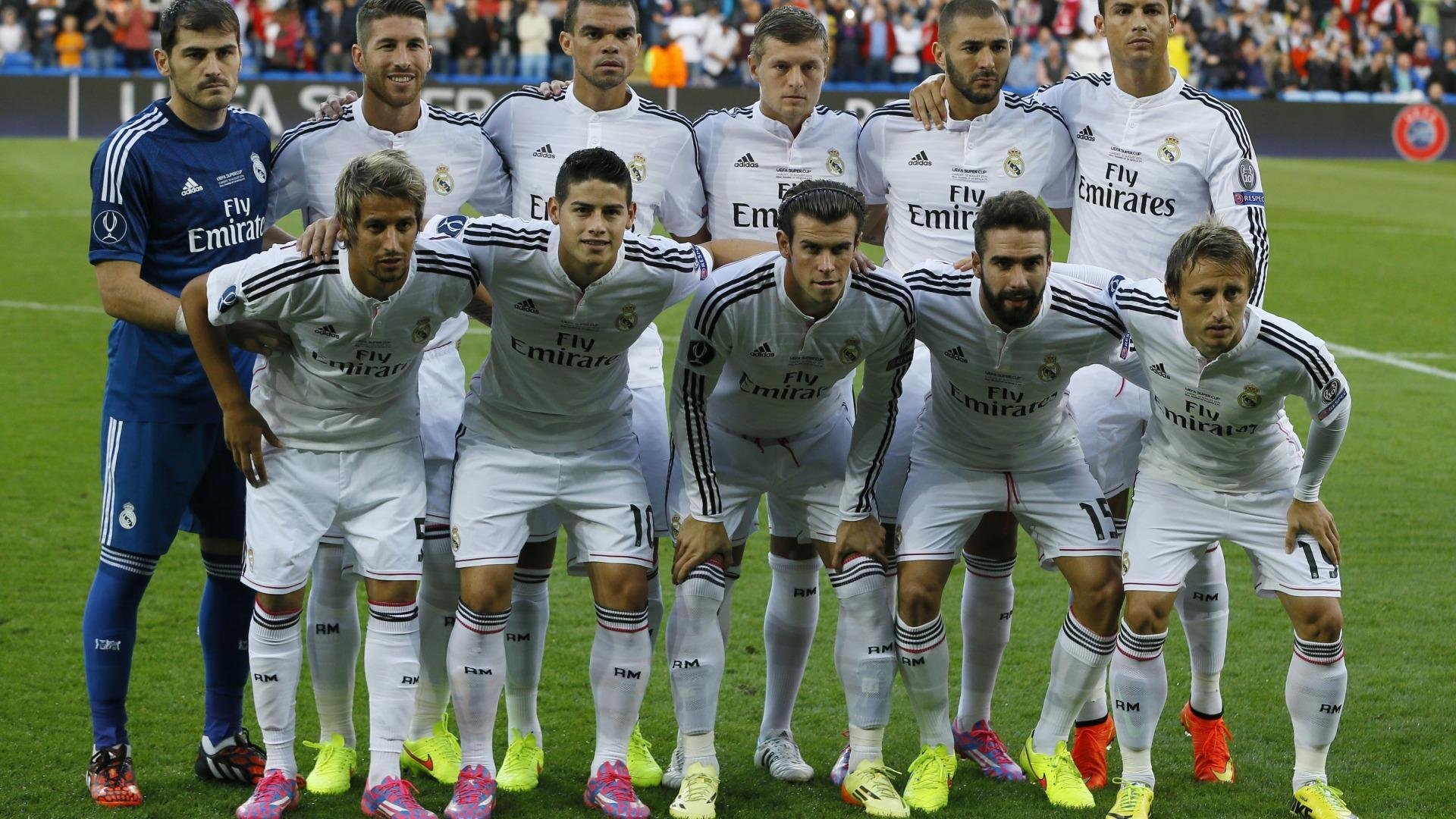 鹈鹕展翅轻取华南虎，詹姆斯关键一击定乾坤